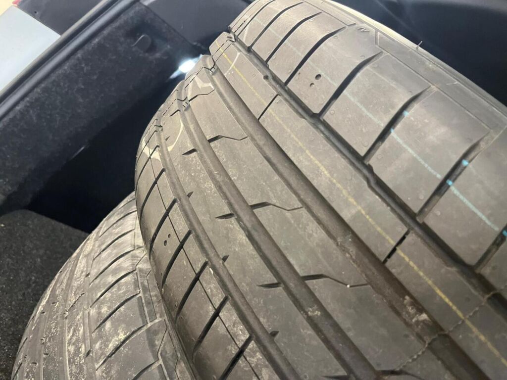 Skoda Enyaq 2021 Valkoinen