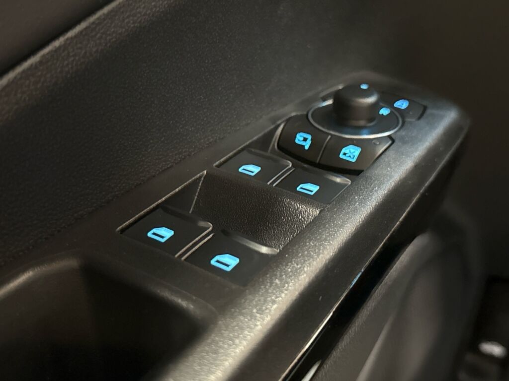 Ford Puma 2026 Sininen