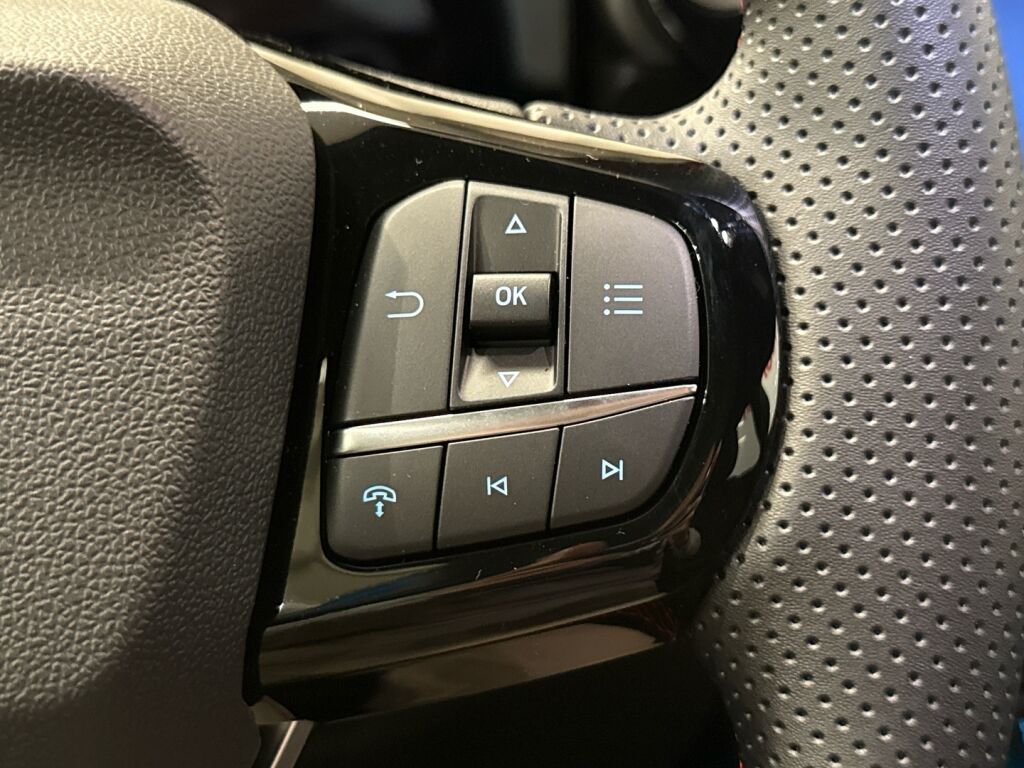 Ford Puma 2026 Sininen