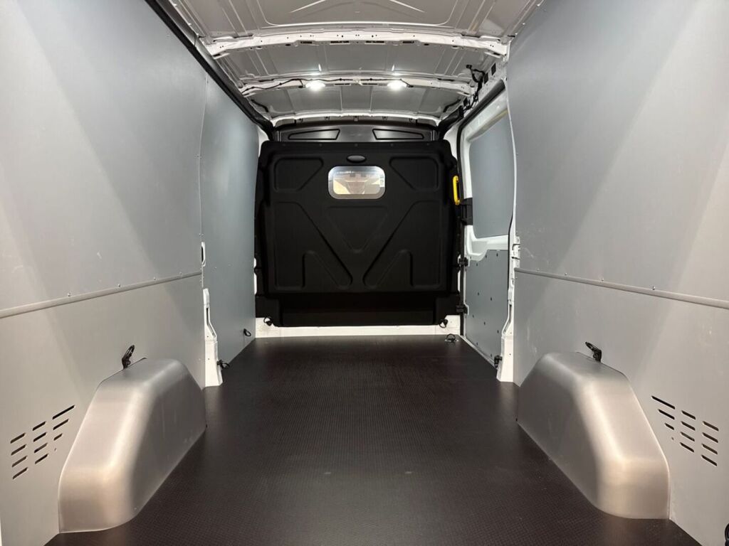 Ford Transit 2026 Frozen White