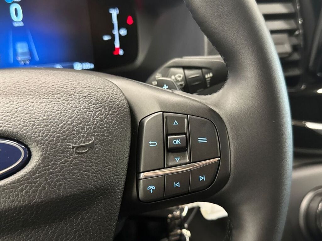 Ford Transit 2026 Frozen White