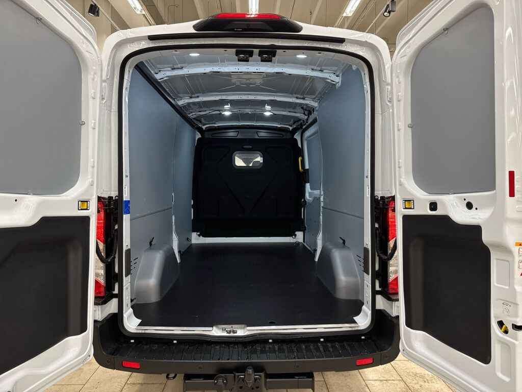 Ford Transit 2026 Valkoinen