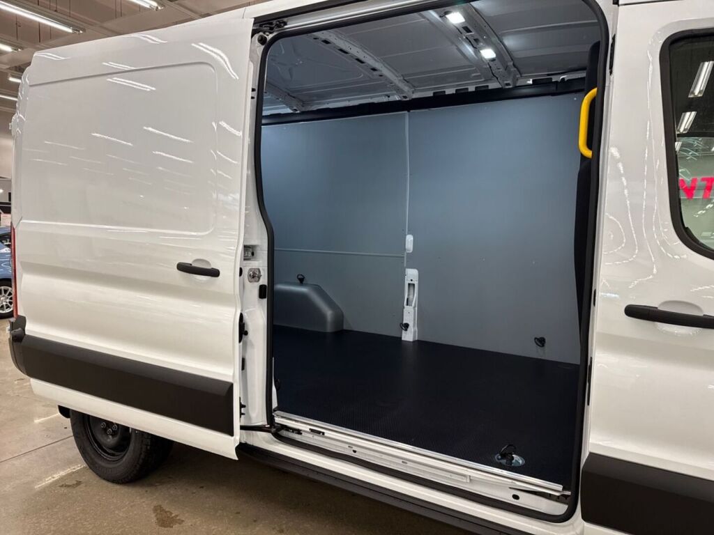 Ford Transit 2026 Frozen White