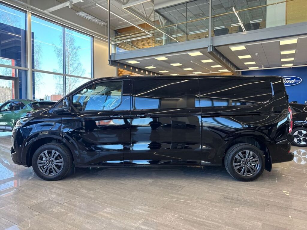 Ford Transit Custom 2026 Agate Black