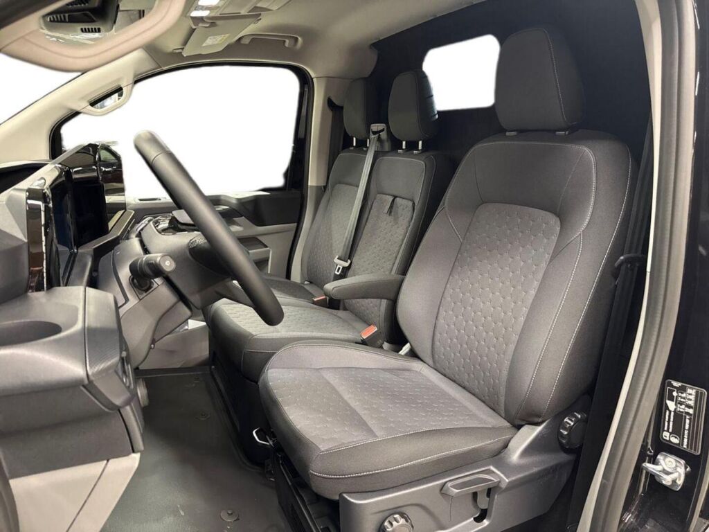 Ford Transit Custom 2026 Agate Black