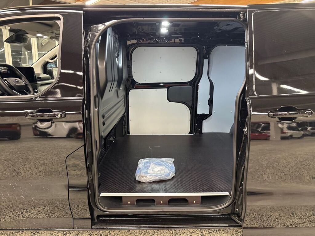 Ford Transit Custom 2026 Agate Black