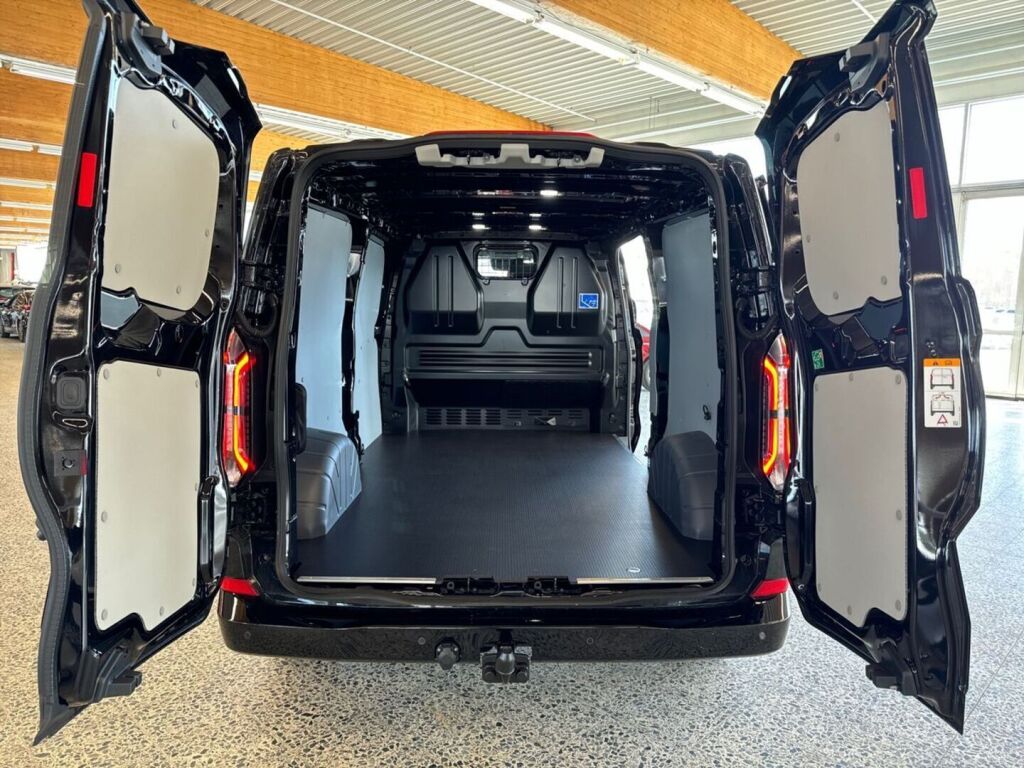 Ford Transit Custom 2026 Agate Black