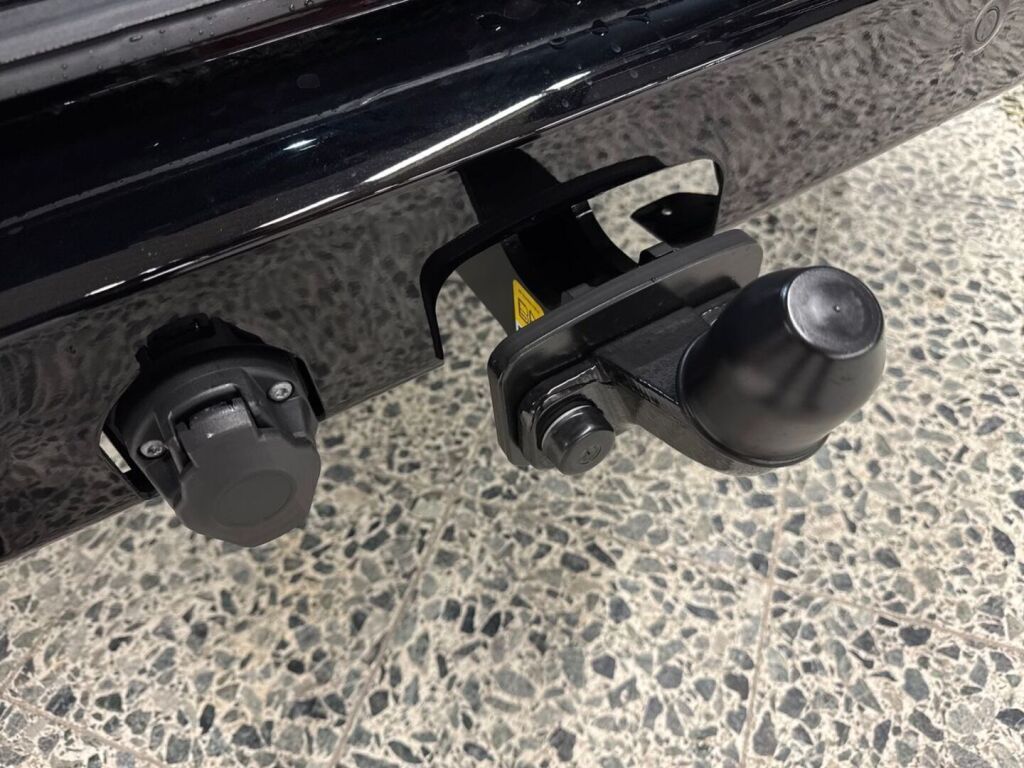 Ford Transit Custom 2026 Agate Black