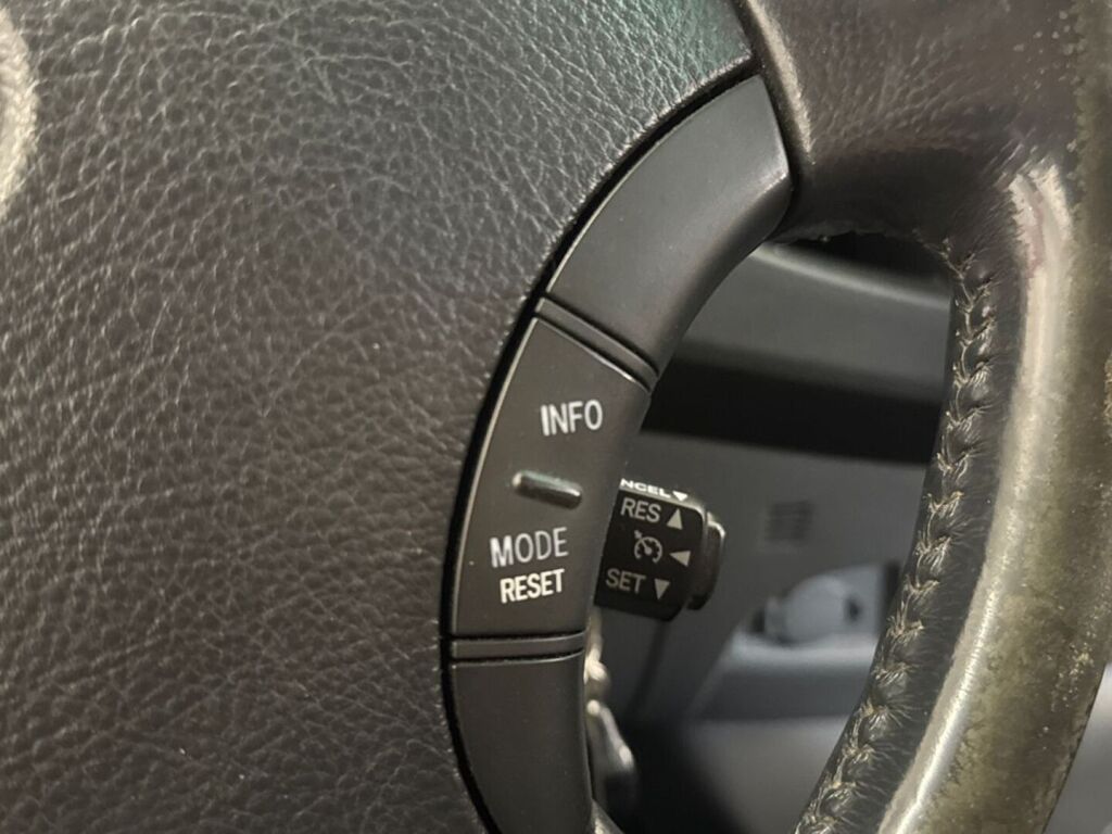 Toyota Hilux 2011 Harmaa