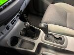 Toyota Hilux 2011 Harmaa