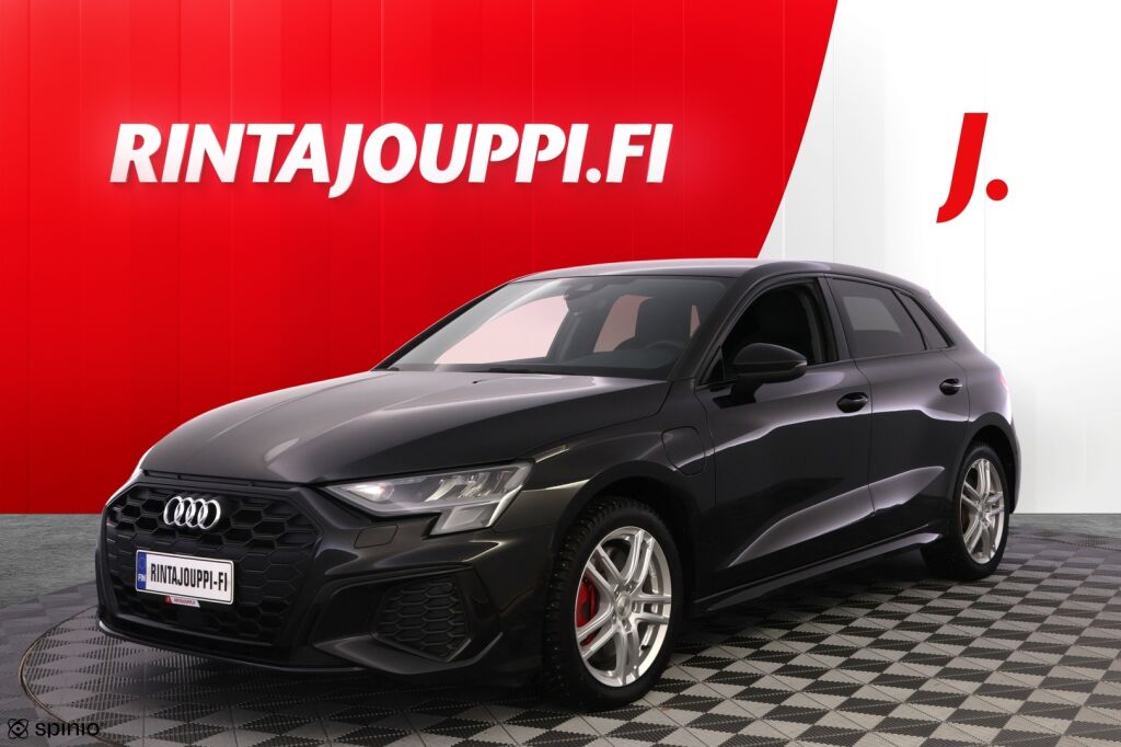 Audi A3 2021 met.musta