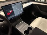 Tesla Model Y 2021 Punainen