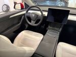 Tesla Model Y 2021 Punainen
