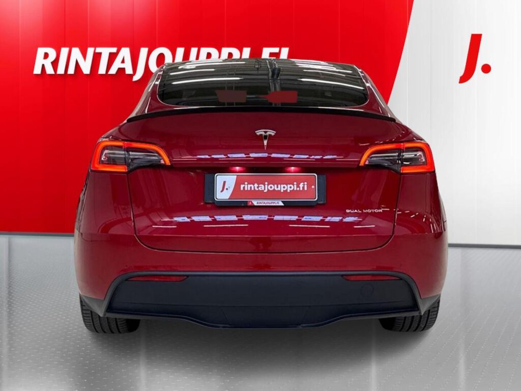 Tesla Model Y 2021 Punainen
