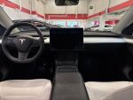 Tesla Model Y 2021 Punainen