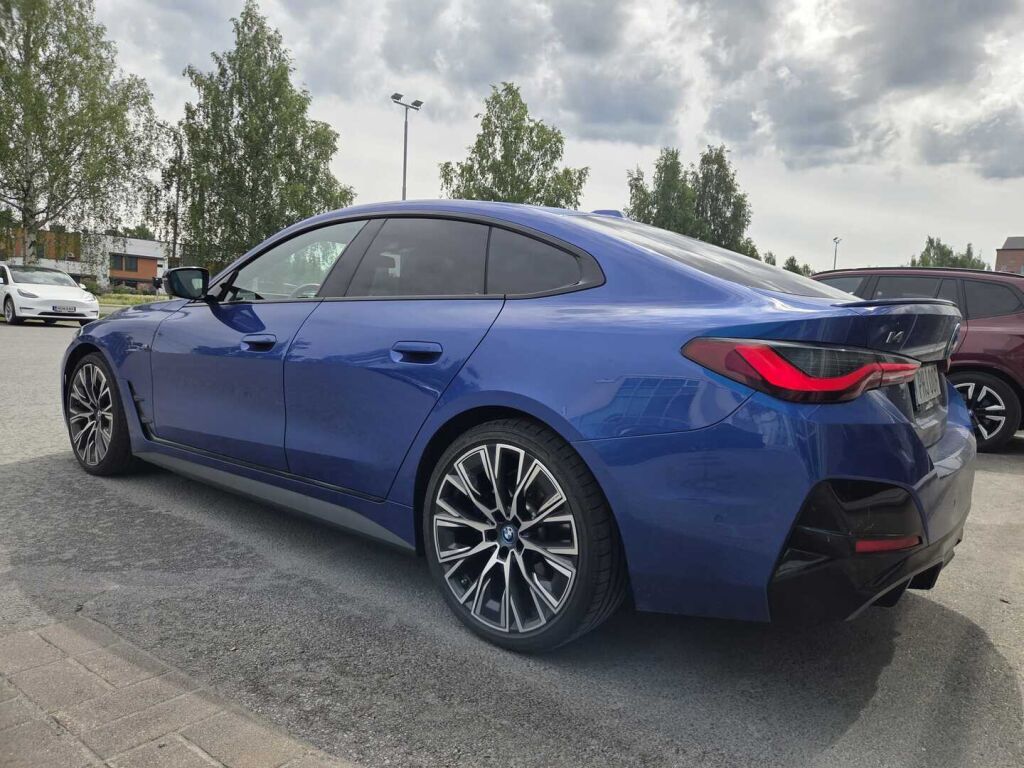 BMW I4 M50 2023 Sininen