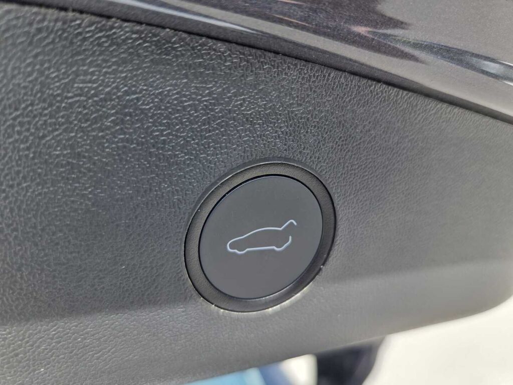 Tesla Model 3 2023 Harmaa