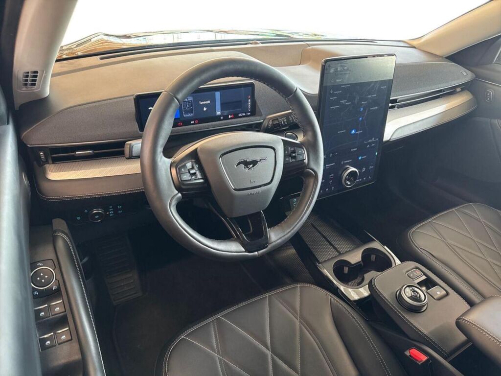 Ford Mustang Mach-E 2021 