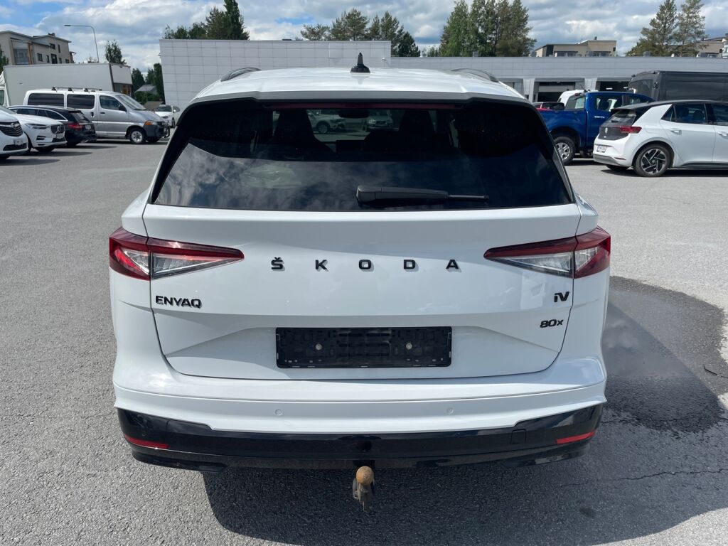 Skoda Enyaq 2022 Valkoinen