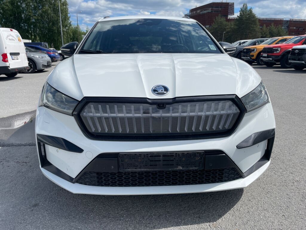 Skoda Enyaq 2022 Valkoinen