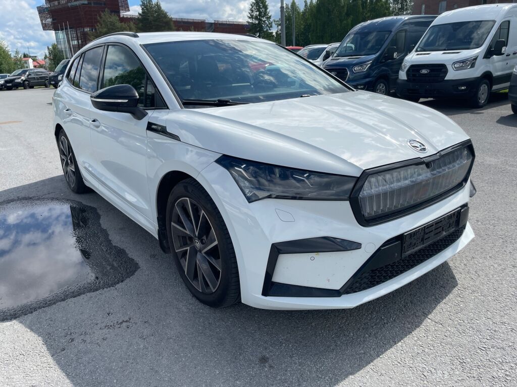 Skoda Enyaq 2022 Valkoinen