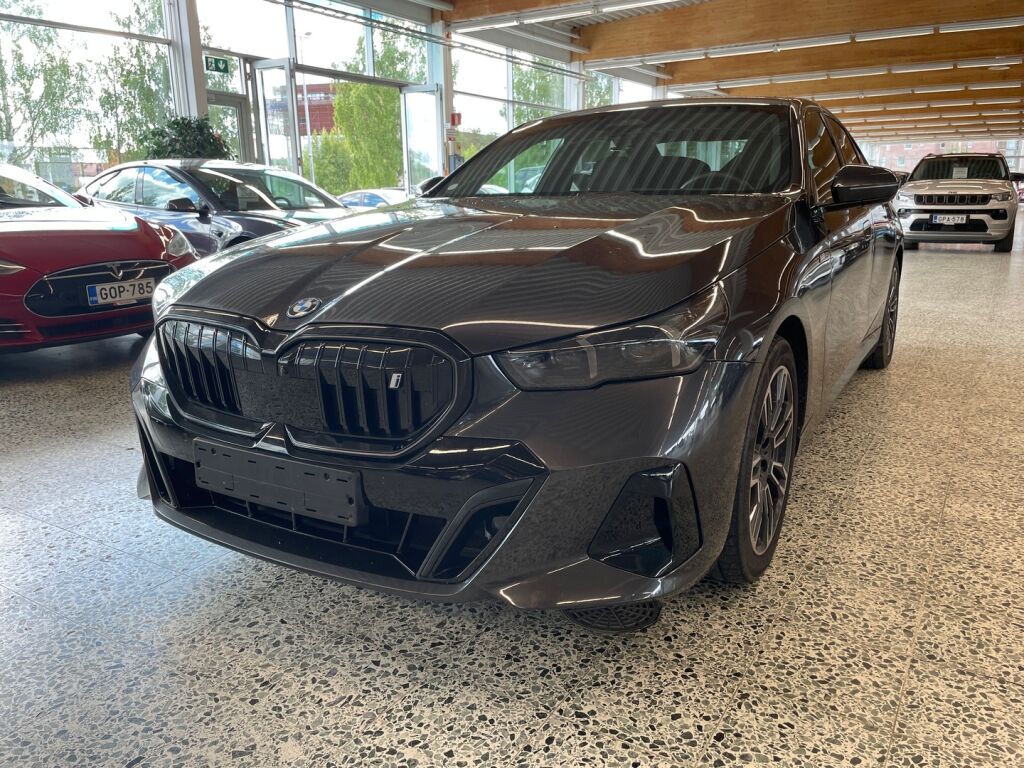 BMW i5 2024 Harmaa