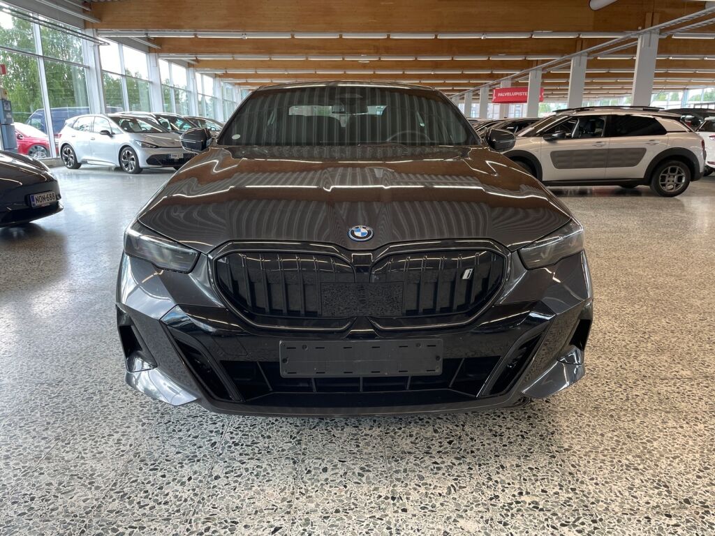 BMW i5 2024 Harmaa