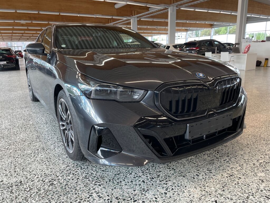 BMW i5 2024 Harmaa