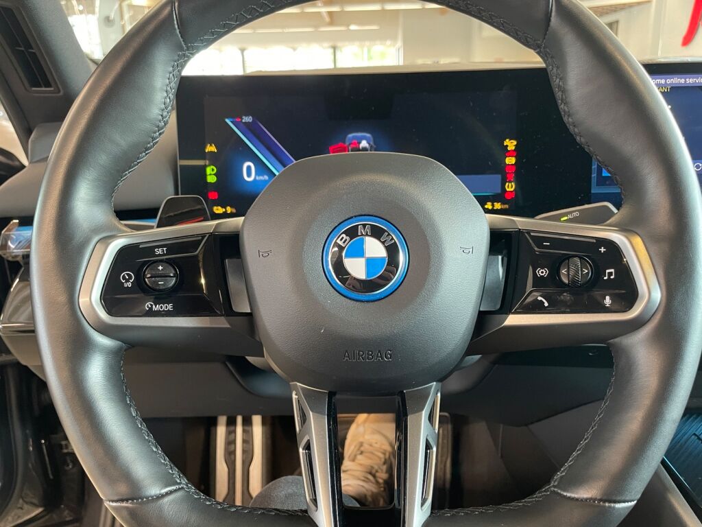 BMW i5 2024 Harmaa
