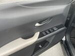 Lexus UX 2021 Musta