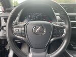 Lexus UX 2021 Musta