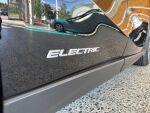 Lexus UX 2021 Musta