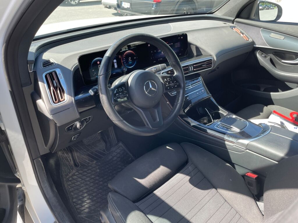 Mercedes-Benz EQC 2021 Valkoinen
