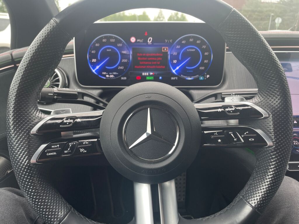 Mercedes-Benz EQE 2024 Punainen (Patagonia Red)