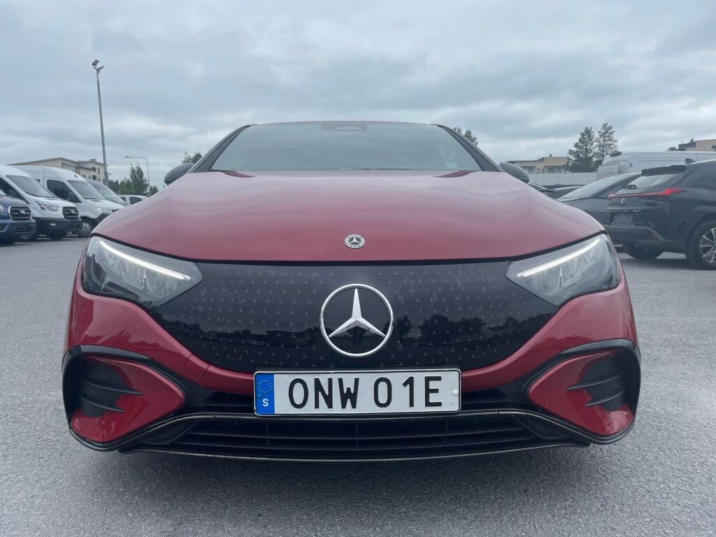 Mercedes-Benz EQE 2024 Punainen (Patagonia Red)