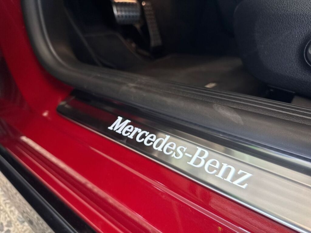 Mercedes-Benz EQE 2024 Punainen (Patagonia Red)