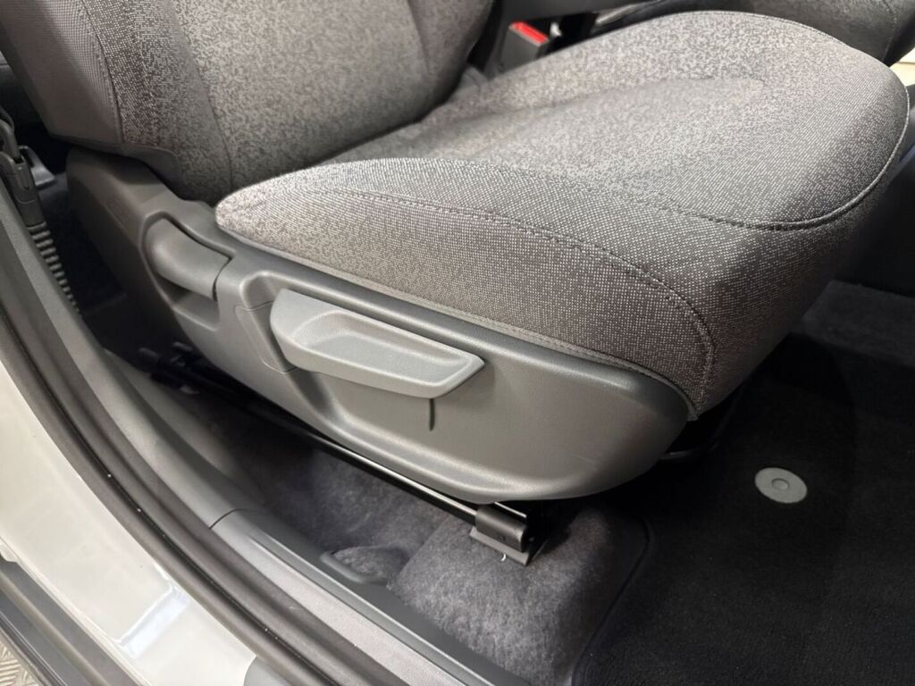 Kia EV2 2026 Deluxe White