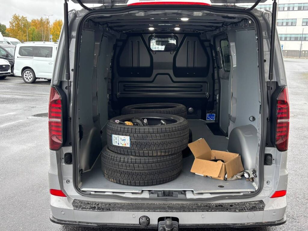 Volkswagen Transporter 2026 Harmaa