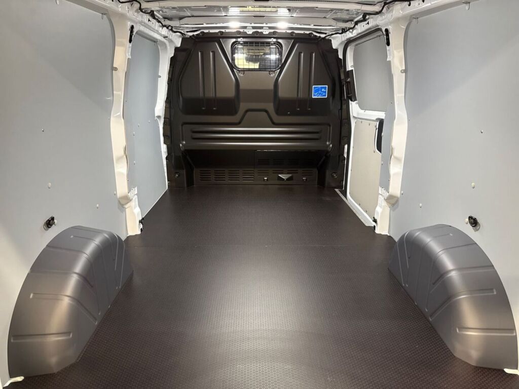 Ford Transit Custom 2026 Valkoinen