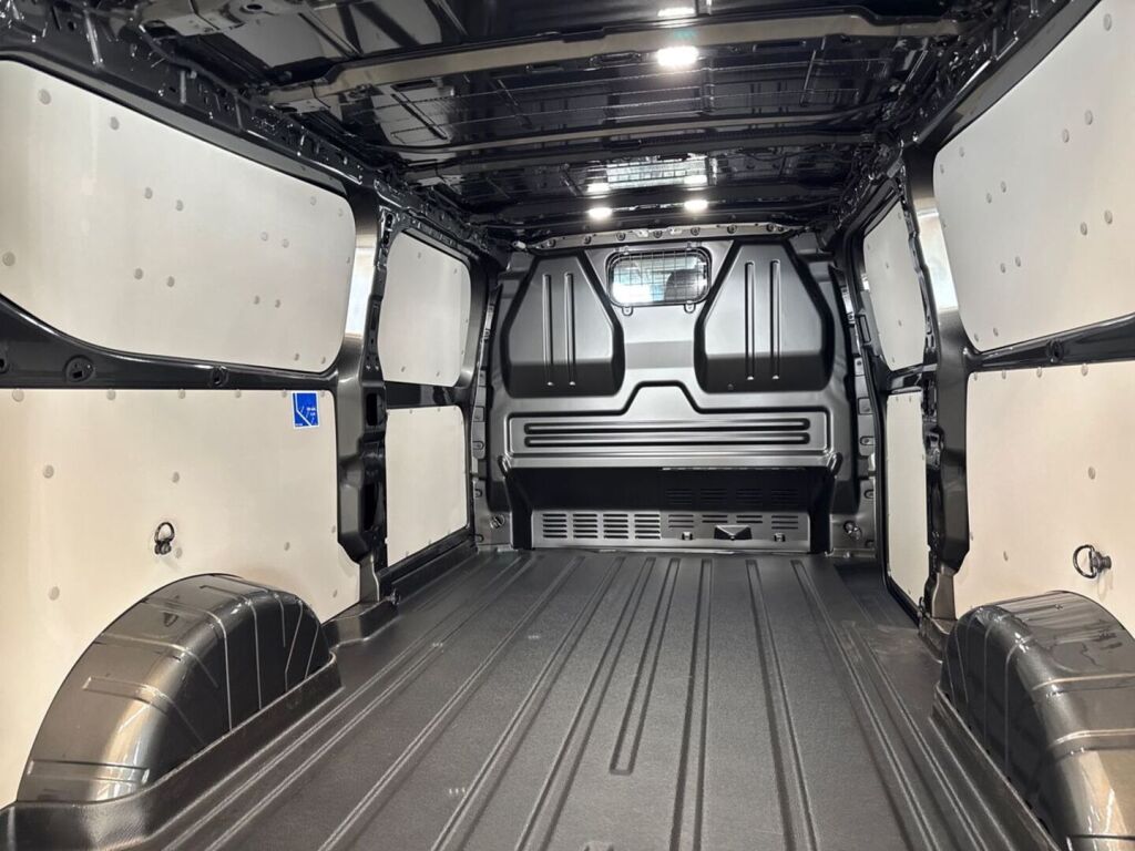 Ford Transit Custom 2026 Magnetic