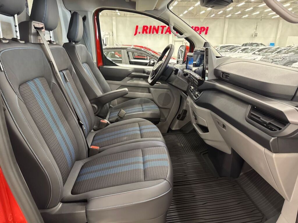Ford Transit Custom 2026 Punainen