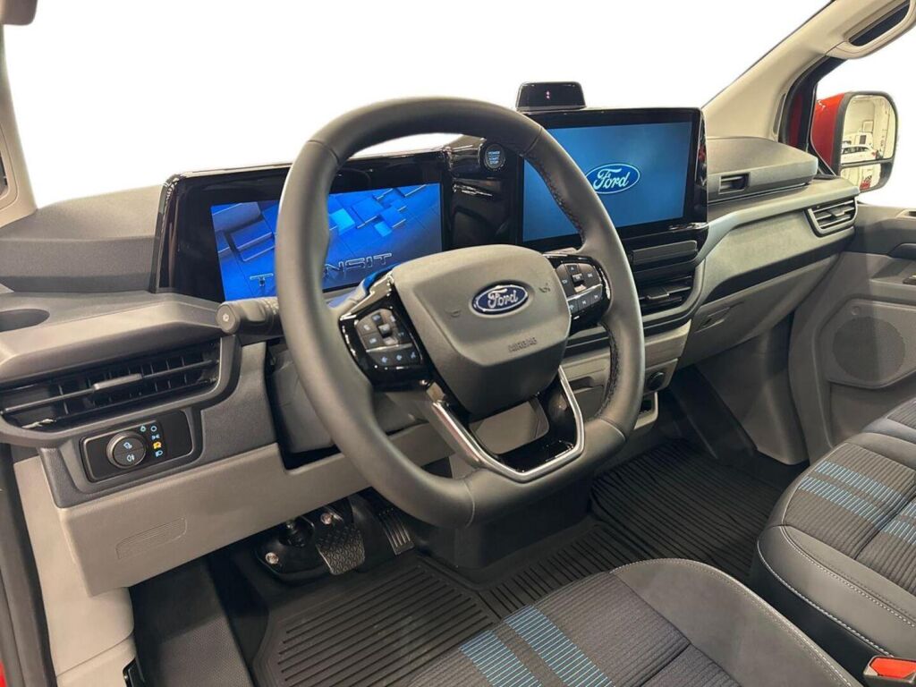 Ford Transit Custom 2026 Punainen