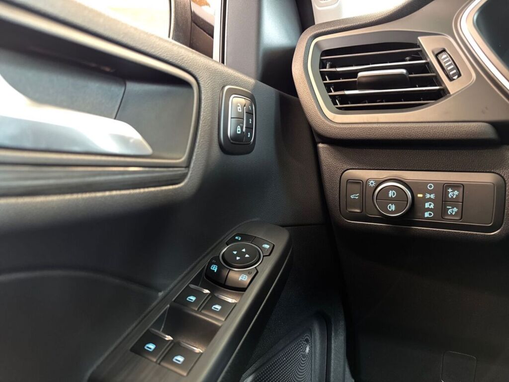 Ford Kuga 2026 Frozen White