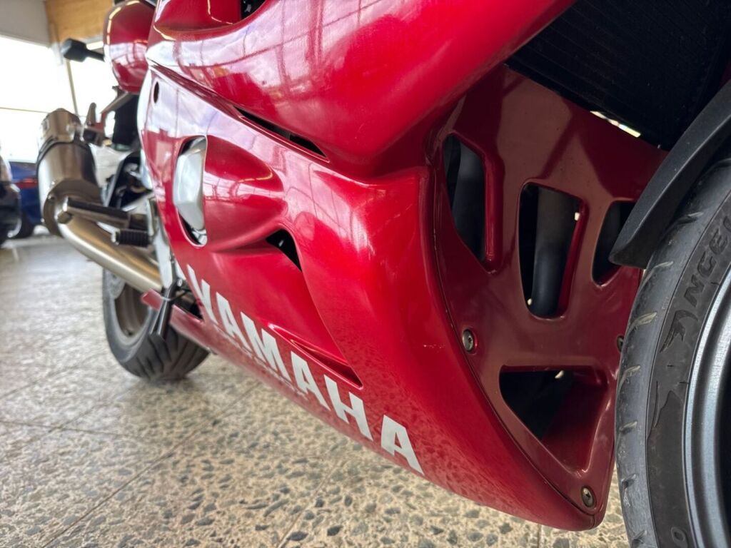 Yamaha YZF 2000 Valkoinen