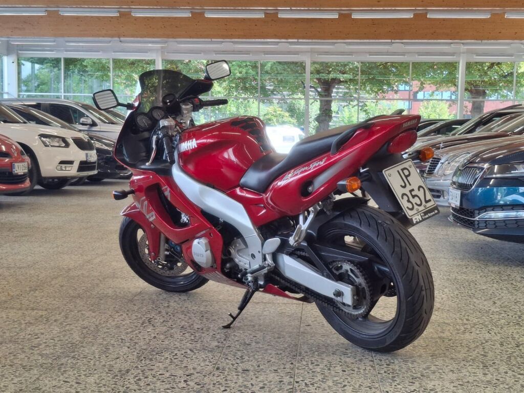 Yamaha YZF 2000 Valkoinen