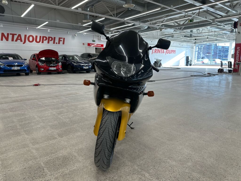 Yamaha YZF 2000 