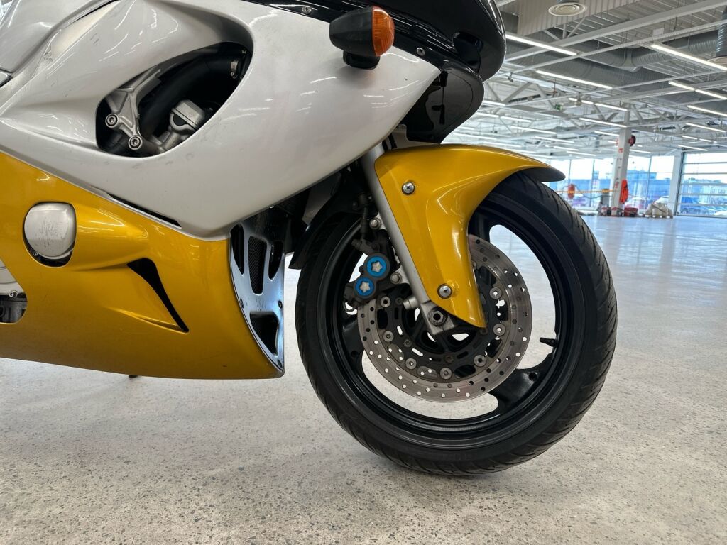 Yamaha YZF 2000 
