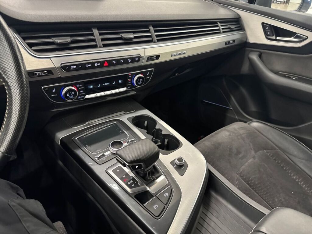 Audi Q7 2015 Harmaa