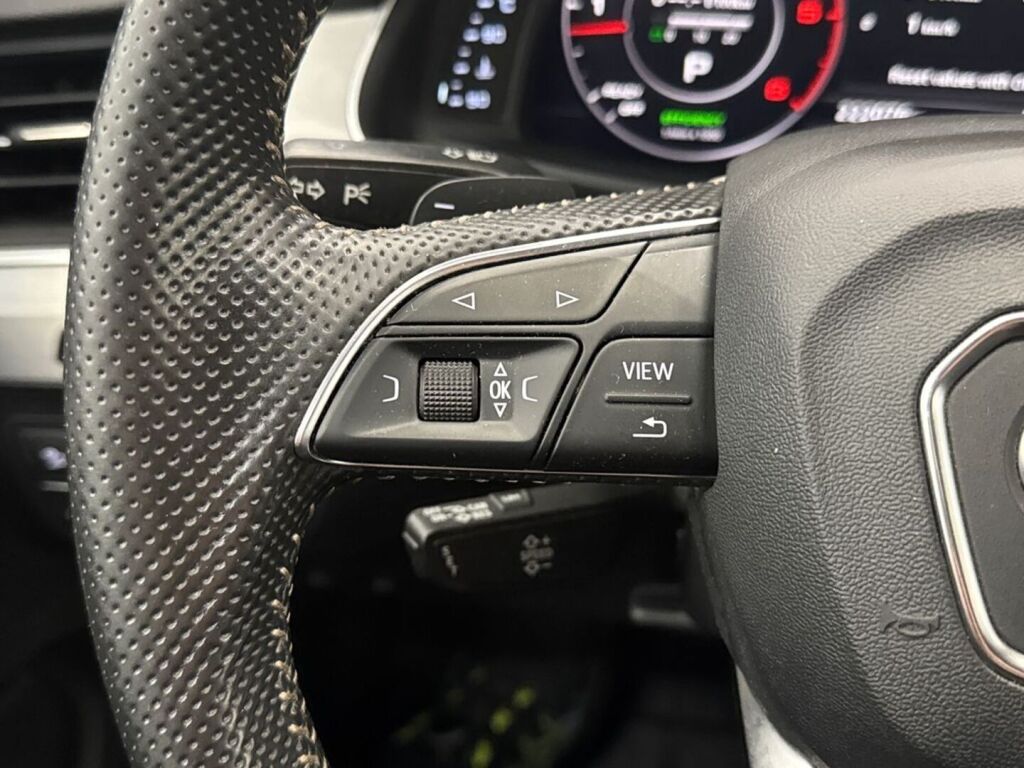 Audi Q7 2015 Harmaa