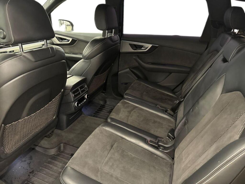 Audi Q7 2015 Harmaa